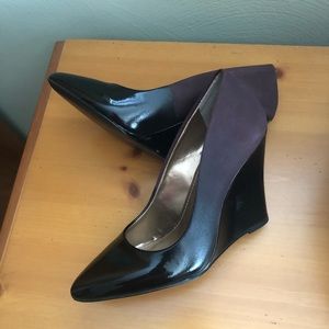 Ah-mazing NEW BCBG ombré wedge black wine 7.5
